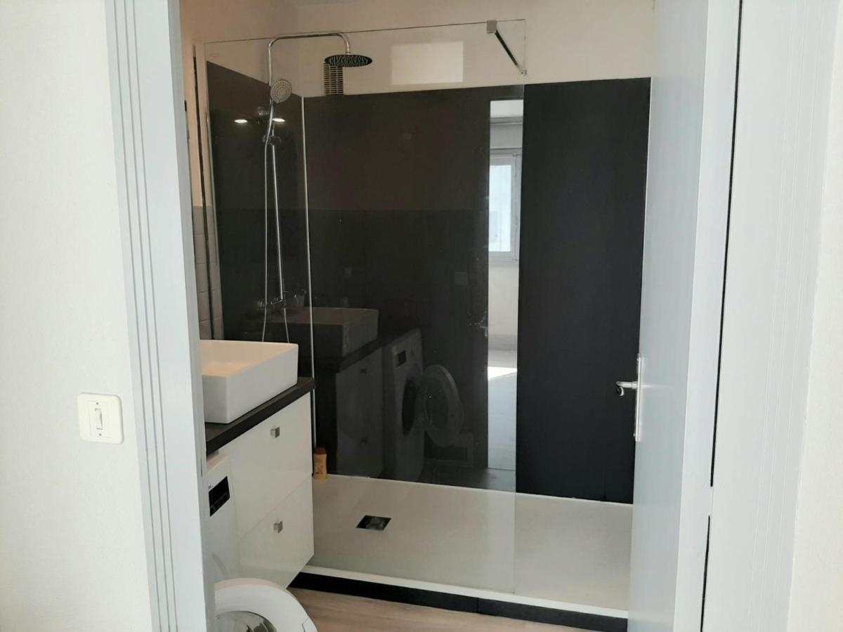 Appartement Confortable En Plein Centre De Saint-Jean-De-Luz, A Deux Pas De La Plage Et Des Commerces - Fr-1-239-586 Exterior foto